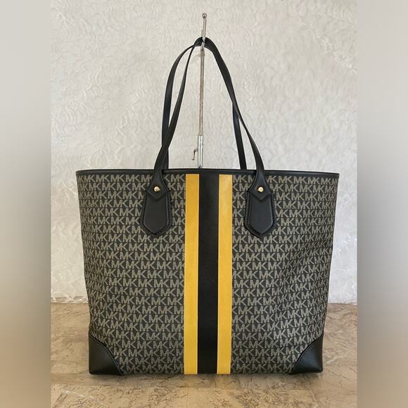 XL MICHAEL KORS black gold crossgrain tote and wristlet - Picture 2 of 9